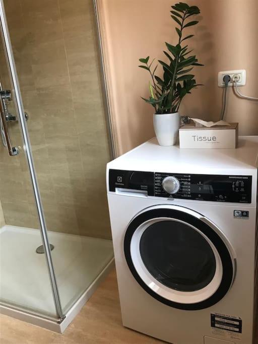 Linden Garden Apartment Postojna Ngoại thất bức ảnh