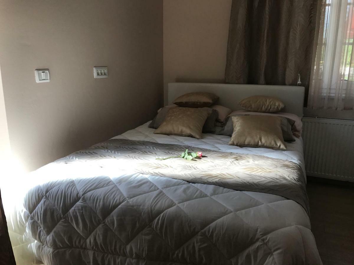 Linden Garden Apartment Postojna Ngoại thất bức ảnh