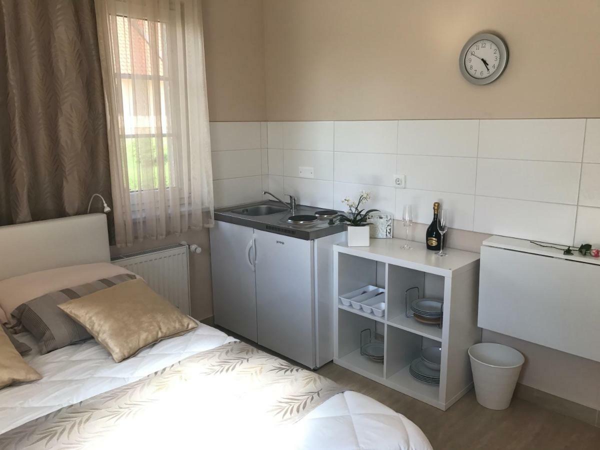 Linden Garden Apartment Postojna Ngoại thất bức ảnh