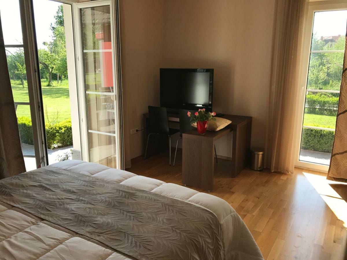 Linden Garden Apartment Postojna Ngoại thất bức ảnh
